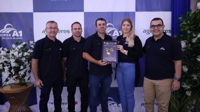 Acima de 800 matrizes 2&ordm; lugar Granja HB 