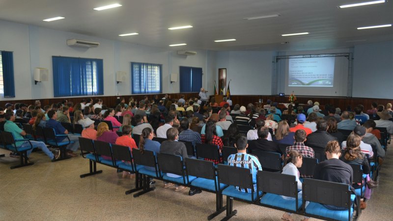 REUNIÕES DE AVALIAÇÃO 2018: Alpestre, Caibi, Riqueza e Planalto foram as primeiras unidades a conhecer os resultados do primeiro semestre do ano