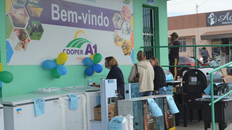 DIA DE NEGÓCIOS: unidade de Belmonte realizou evento em parceria com o Sicoob do município