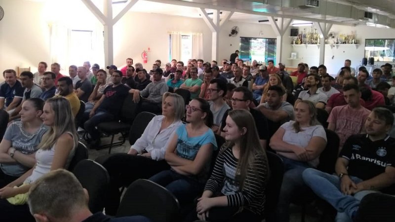 Colaboradores das fábricas e armazéns realizaram confraternização para comemorar os resultados e renovar as energias