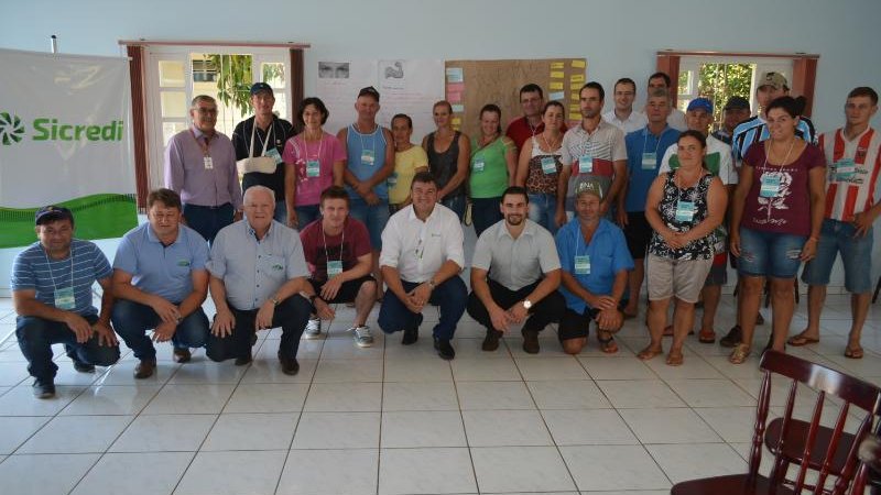 DE OLHO: 16 famílias iniciaram o curso em Pinheirinho do Vale, na semana passada