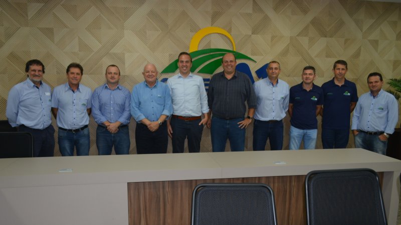 ELO ENTRE COOPERATIVAS: direção da A1 recebeu diretores de cooperativa holandesa e empresa belga