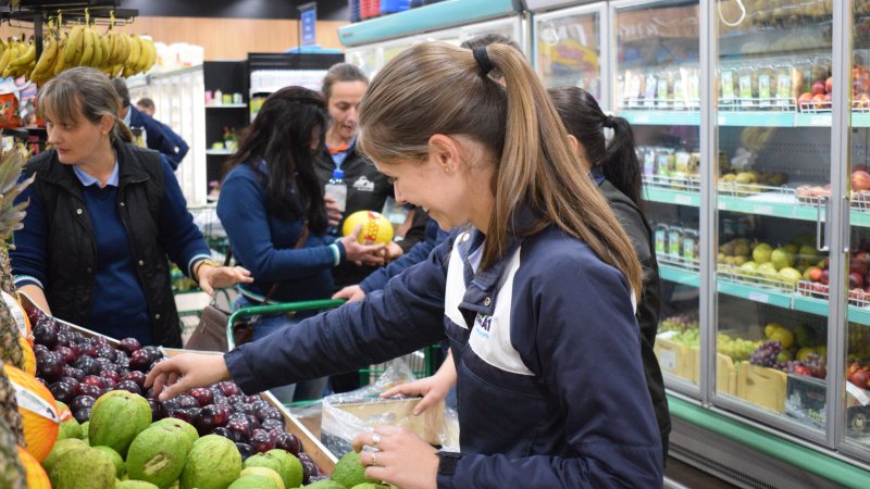 COLABORADORES DA COOPER A1 RECEBERAM TREINAMENTO NO SETOR DE HORTIFRÚTI