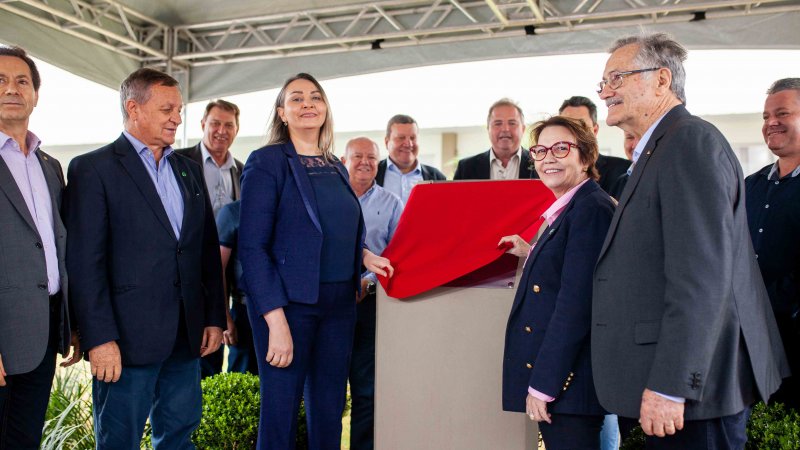 Aurora inaugura em Chapecó o maior Frigorífico de suínos do Brasil