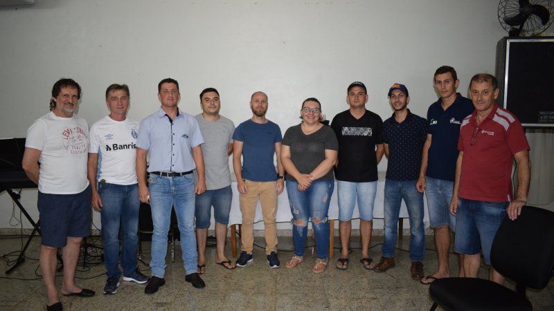 UNIDADE DE PALMITOS REALIZOU CONFRATERNIZAÇÃO COM PEDREIROS, PINTORES E ELETRICISTAS PARCEIROS