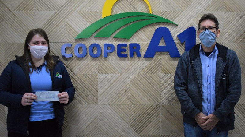 LACRE SOLIDÁRIO: GRUPO DE VOLUNTÁRIOS DA COOPER A1 REPASSOU MAIS DE 600 REAIS PARA COMPRA DE CADEIRA DE RODAS  