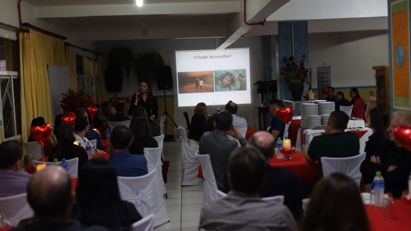 EMPODERANDO CASAIS: 5º Luau é realizado para casais cooperados 