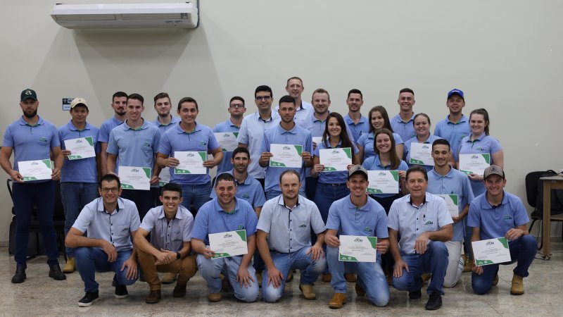 FORMAÇÃO: Colaboradores concluem curso de nutrição animal da Cooper A1 