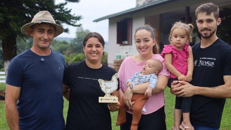 EXCELÊNCIA NO RESULTADO: Família Ghisleri conquista destaque na avicultura 