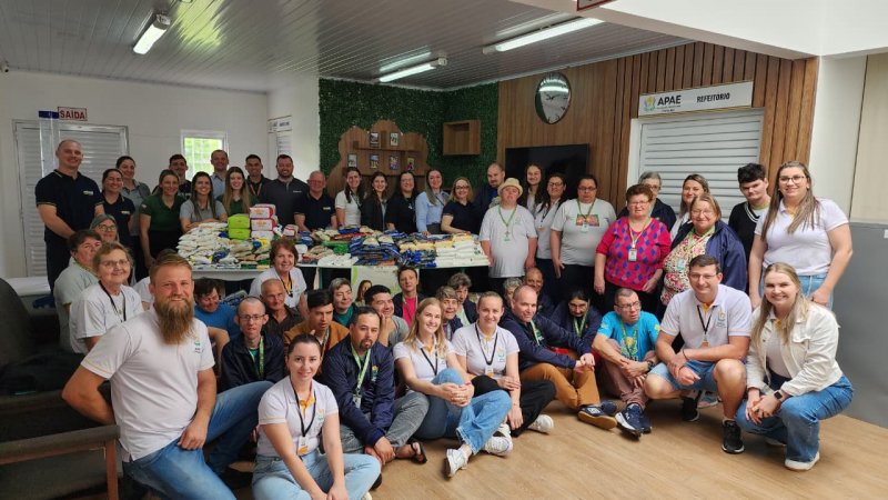 DIA C DE COOPERAR:  Unidades levam o cooperativismo as comunidades  