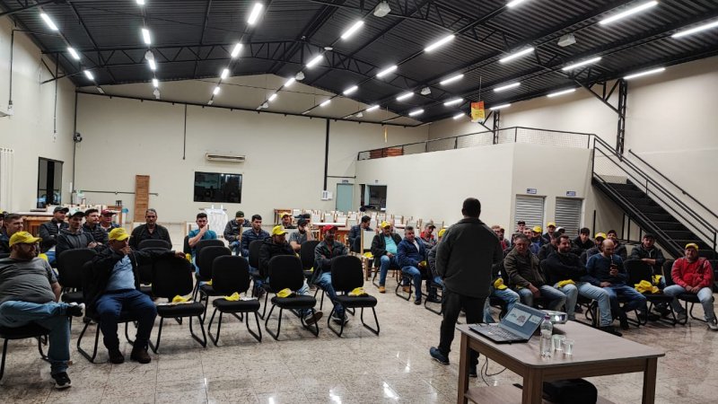 VALORIZAÇÃO: Mês do profissional da obra