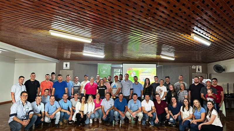 CONHECIMENTO: Formada segunda turma de gerentes de granjas da Cooper A1 
