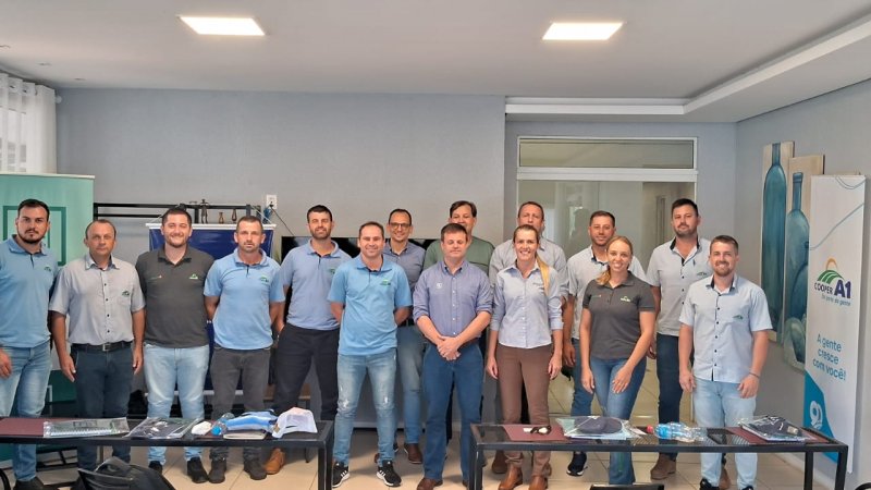 ENSINO: Cooper A1 qualifica técnicos da suinocultura