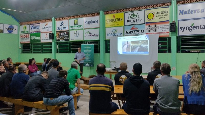 APRENDIZAGEM: Cooperados recebem treinamentos nas UPDs