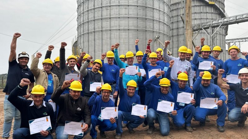 CAPACITAÇÃO: Colaboradores participam de treinamento sobre secagem 
