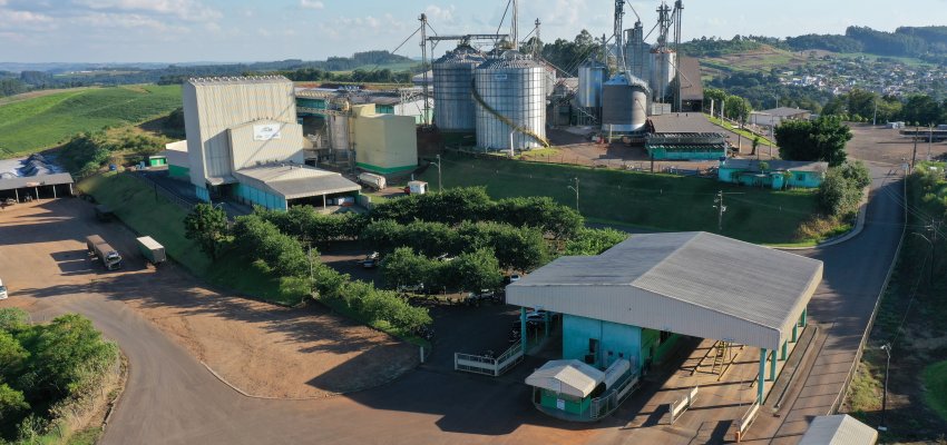 F&aacute;brica de Ra&ccedil;&otilde;es e Concentrados - Palmitos