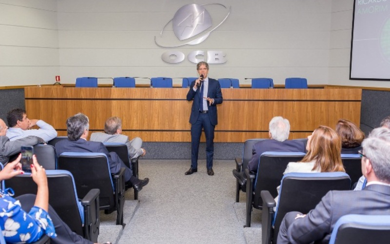 Momento das cooperativas é agora, diz Ricardo Amorim