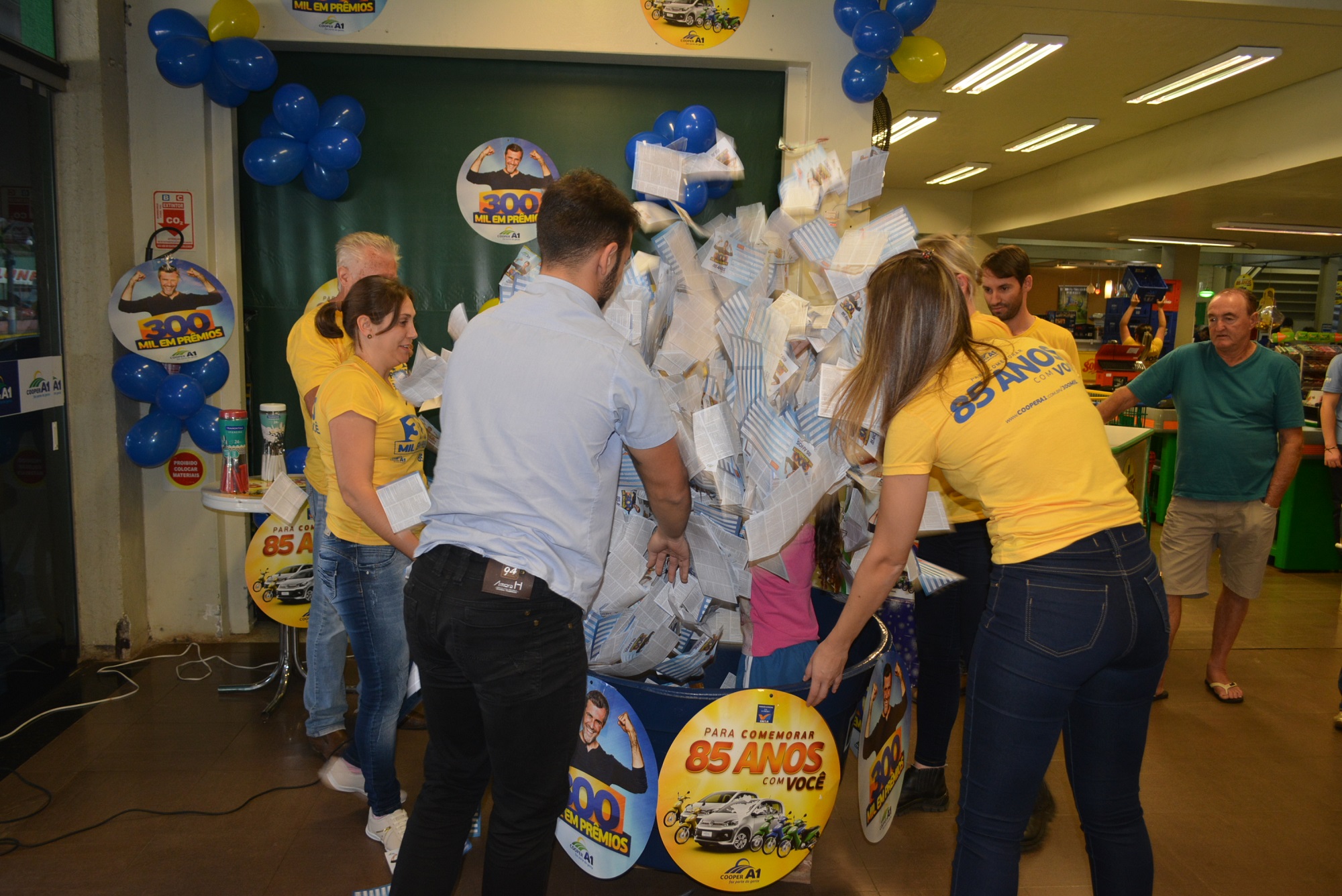 PROMOÇÃO 300 MIL EM PRÊMIOS: conheça os ganhadores dos 24 faqueiros sorteados em abril