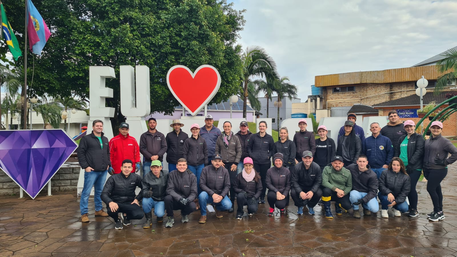 DIA C DE COOPERAR: Unidades da Cooper A1 em prol da comunidade